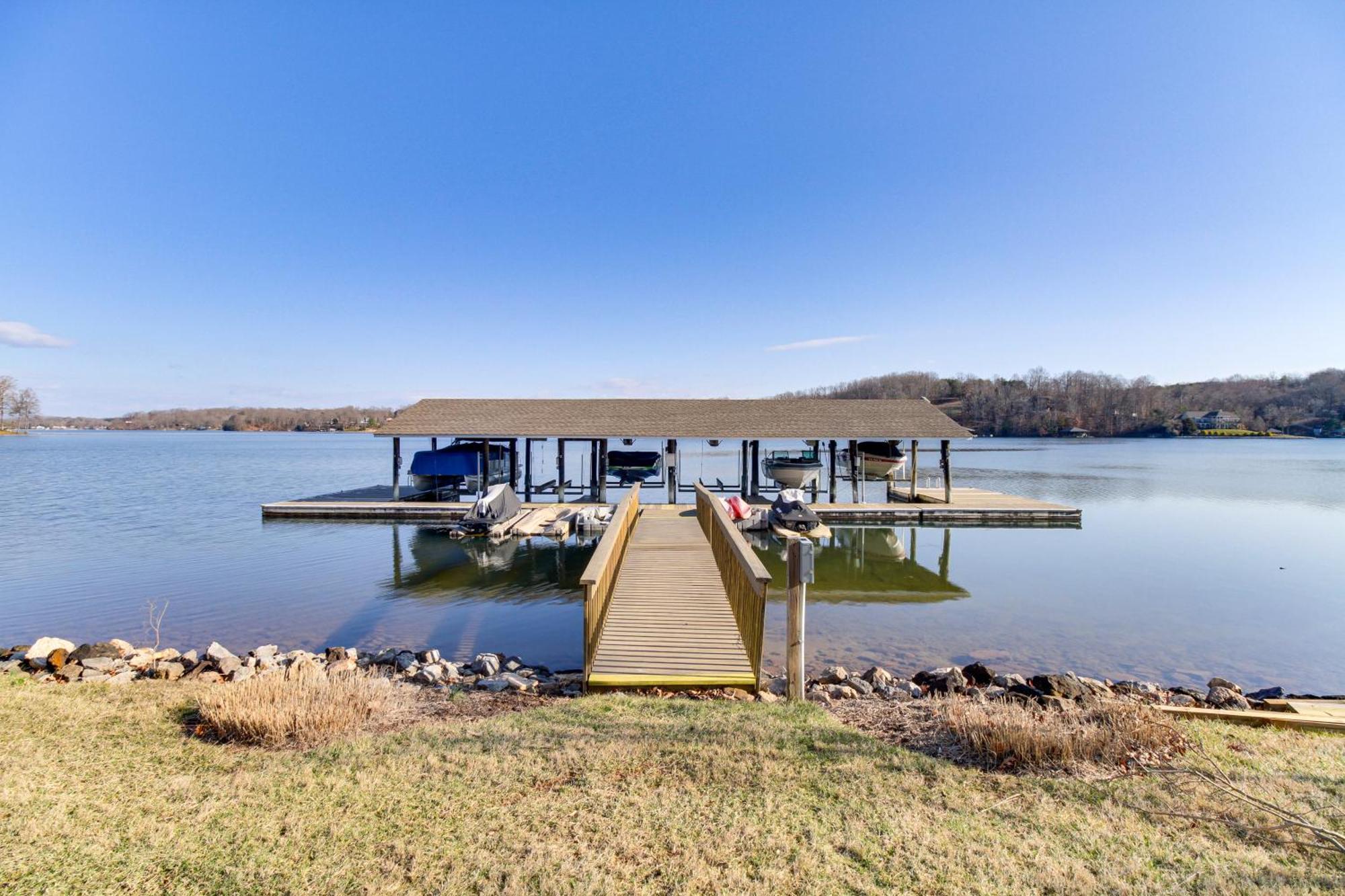 Lakefront Moneta Home With Community Boat Dock! Dış mekan fotoğraf