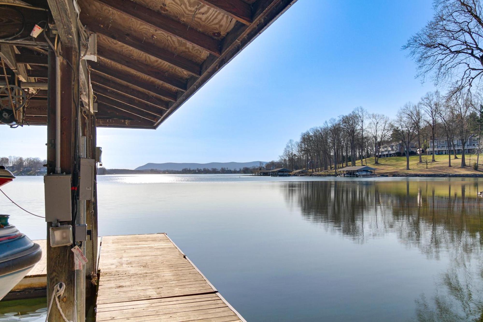 Lakefront Moneta Home With Community Boat Dock! Dış mekan fotoğraf